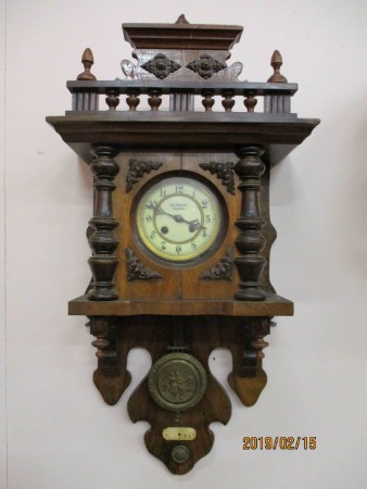 2380 - Hodiny zavesne neorenesancni styl  1910  orech  V - 80 cm  -  PRODANO